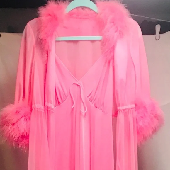REAL VINTAGE1920’S FRENCH BONWIT & TELLER NIGHTGOWN & ROBE SHOWCASE MUSEUM